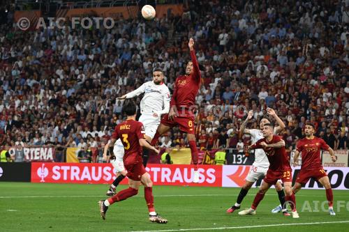 Sevilla FC Chris Smalling Roma 2023 
