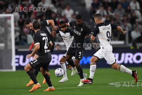 Juventus Nicola Sansone Lecce Gleison Bremer Italian Championship   2023 2024 6°Day Allianz match between  Juventus 1-0 Lecce 