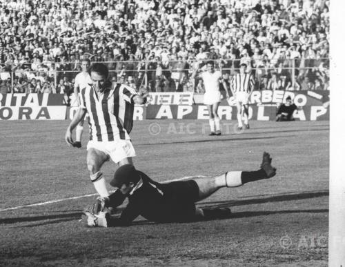 Juventus 1964-1965 italian championship 1965-1966 Italy. 