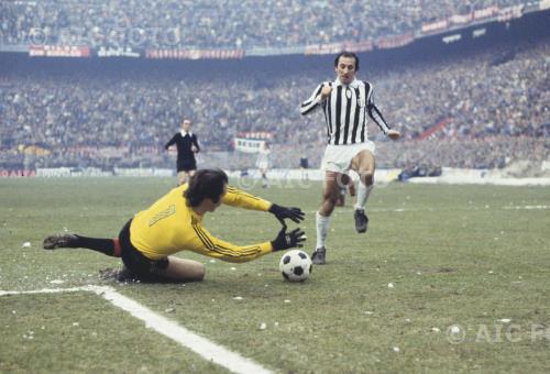 Juventus Enrico Albertosi Milan 1975 Milano, Italy 