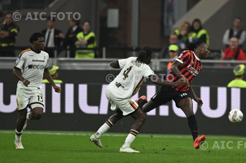 Milan Kialonda Gaspar Lecce Patrick Dorgu Giuseppe Meazza match between    Milan 3-0 Lecce Milano, Italy 