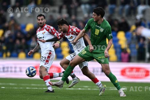 Cremonese Leonardo Cerri Carrarese Federico Ceccherini Dei Marmi match between  Carrarese 2-2 Cremonese Carrara, Italy 