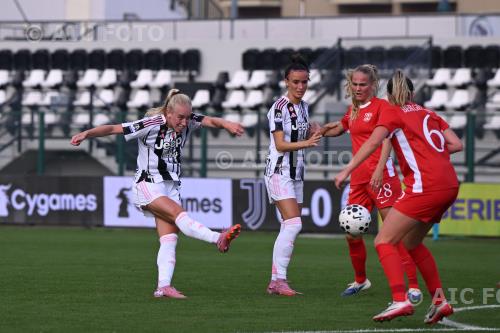 Juventus Women Barbara Bonansea Juventus Women Mathilde Madsen Italian championship 2025 2026  Femminile 2°Day Vittorio Pozzo Lamarmora match between    Juventus Women 0-1 Como Women 