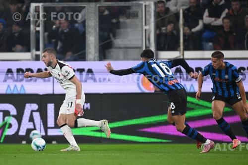 Milan Raoul Bellanova Atalanta Mario Pasalic Gewiss match between    Atalanta 1-1 Milan Bergamo, Italy 